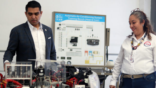 Crean laboratorio de autos eléctricos en México para impulsar auge