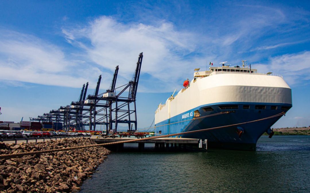 Crece 24% importación automotriz en el puerto de Lázaro Cárdenas