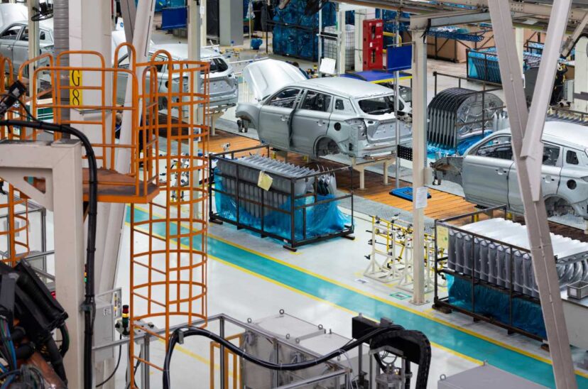 Industria automotriz mexicana prevé normalización en 2024, con ligeros “ajustes” a la baja