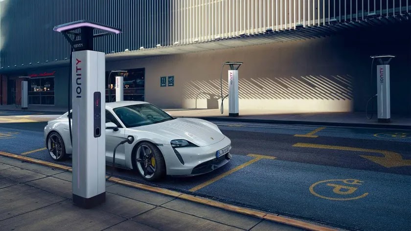 Alemania obligará al 80% de las gasolineras a tener puntos de carga rápidos para coches eléctricos