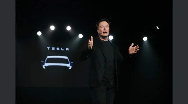 Elon Musk busca promover la conducción autónoma de Tesla en China