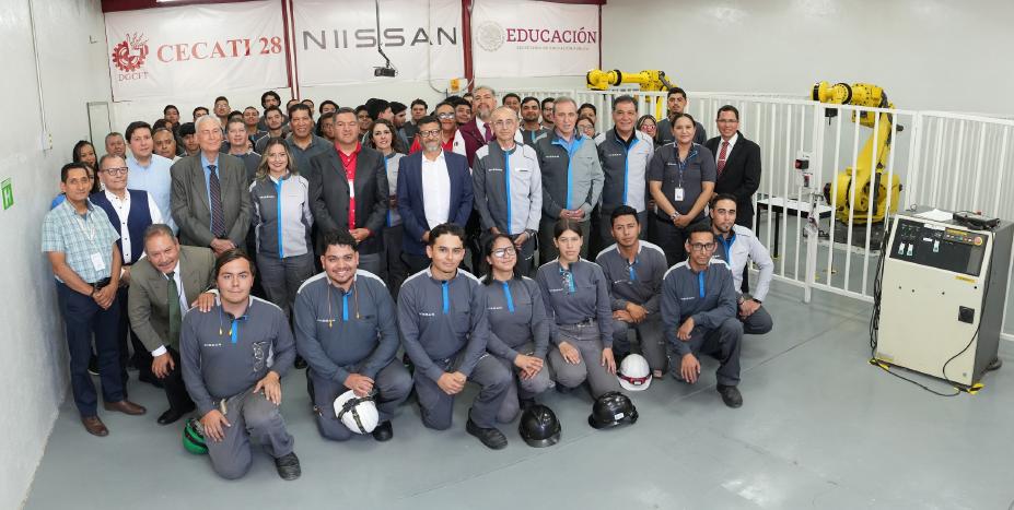 Nissan Mexicana realiza donación de robots en su compromiso con la educación de futuras generaciones