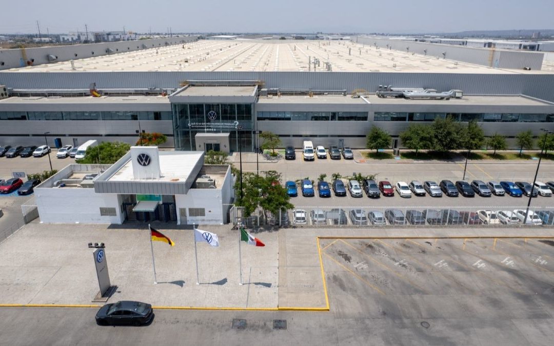Volkswagen presenta procesos y nuevas tecnologías en producción de motores en Guanajuato