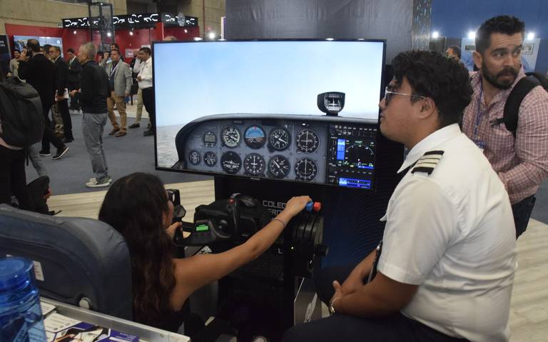 Formarán a sobrecargos, técnicos y reparadores de aviones en Guanajuato