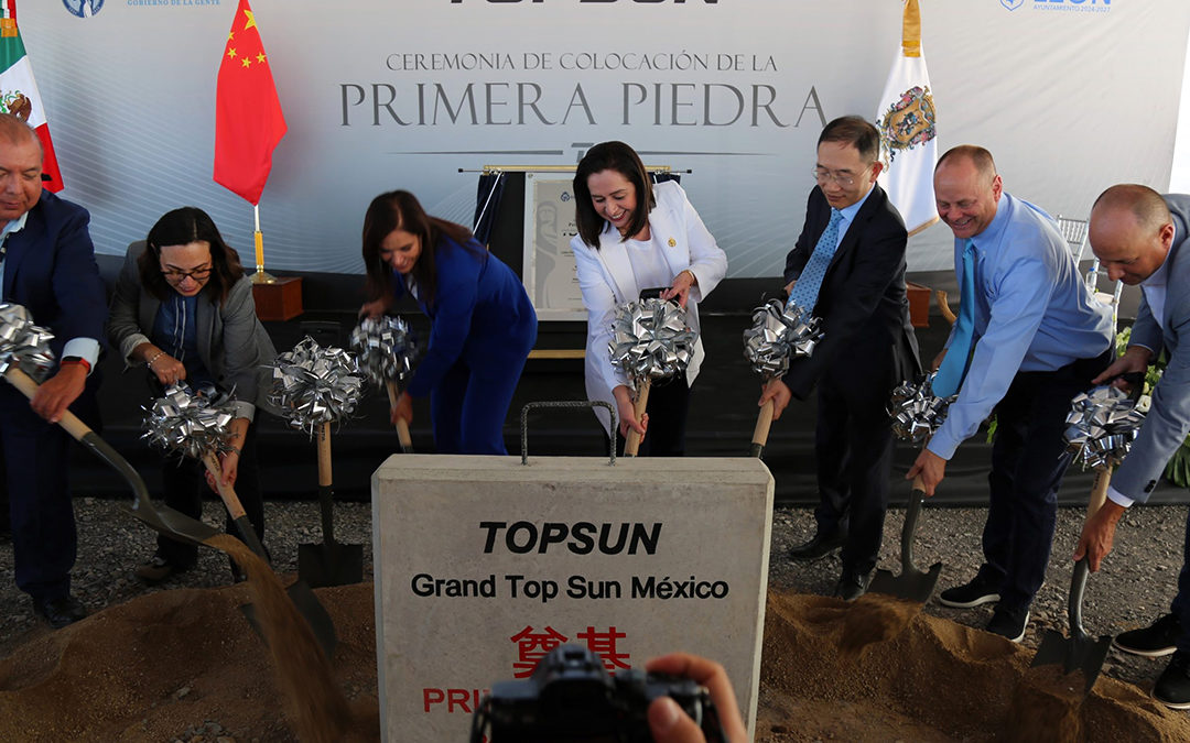 Grand Top Sun coloca la primera piedra de su nueva planta en León