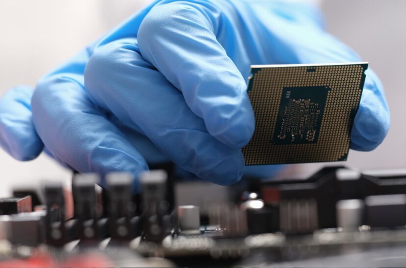 Foxconn, Intel y Micron impulsan a Jalisco como centro tecnológico para la industria de semiconductores y chips