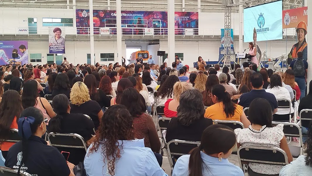 Reconocen a mujeres con talento en Guanajuato