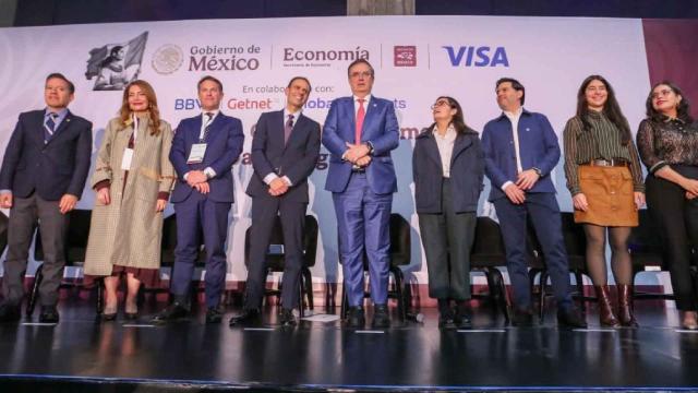 Las importaciones de autos chinos no dejan nada a México: Ebrard