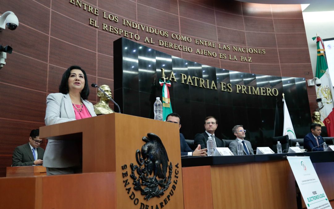 La electromovilidad es un tema estratégico para acelerar la transición energética: Robles Gutiérrez