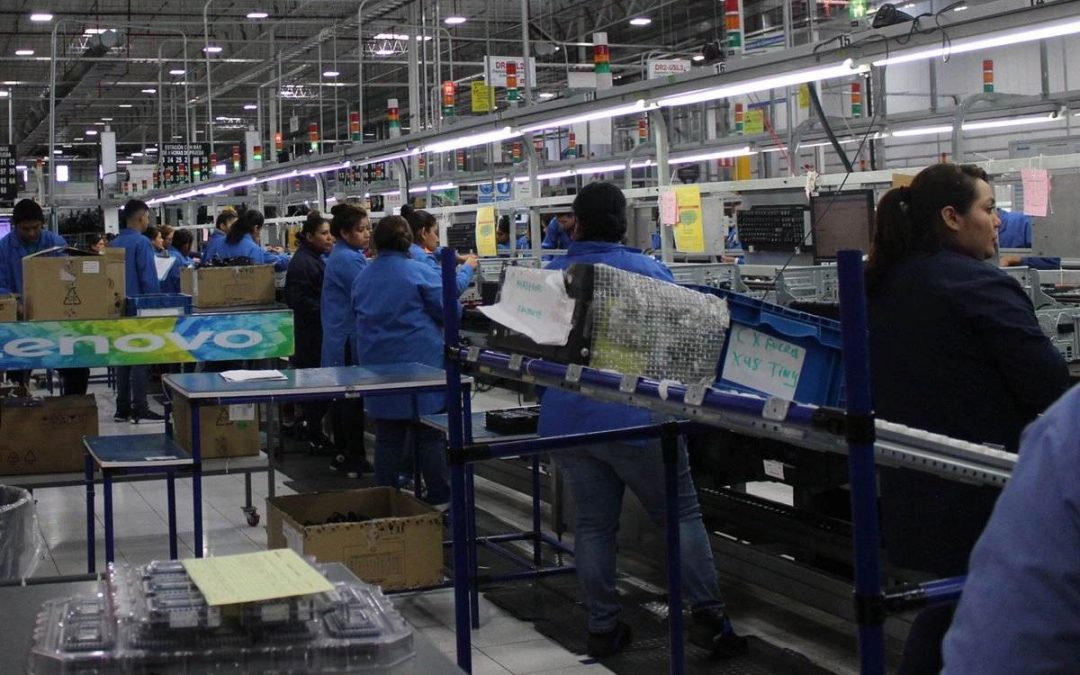 Mayor exportación de computadoras a Estados Unidos suple caída automotriz