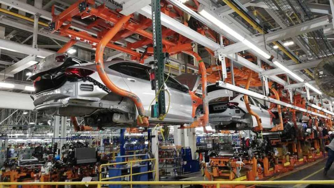 Crecen empresas de industria automotriz