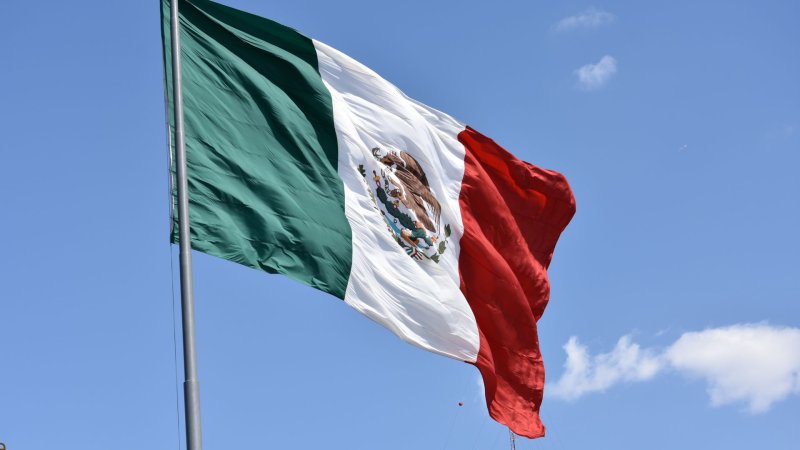 México busca frenar aranceles al acero y automóviles durante revisión del T-MEC